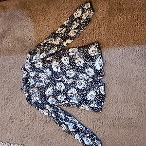 Black and Cream floral top